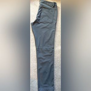 Men’s Lululemon ABC classic pants 32x32 steel gray, warpstreme fabric